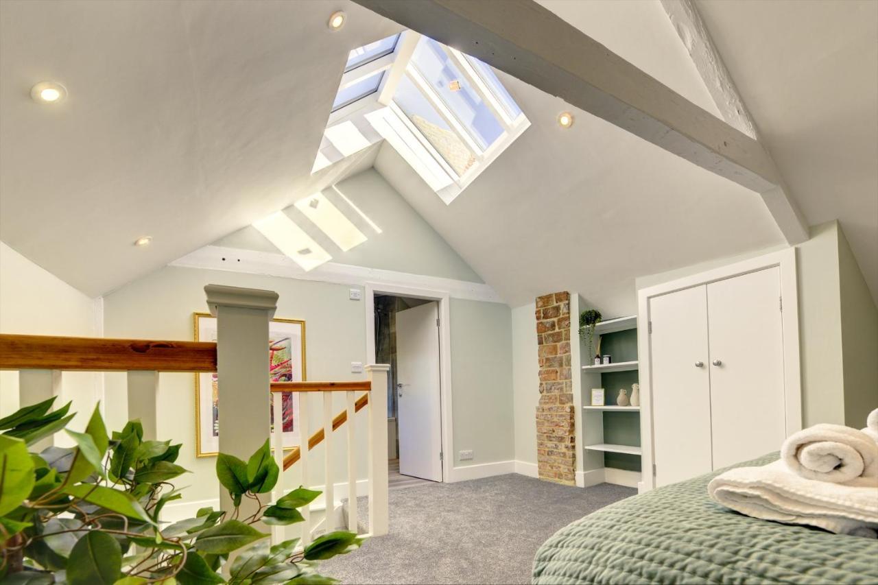 The Nook - A Modern 2 Bedroom Loft With Parking Ripon Exteriör bild