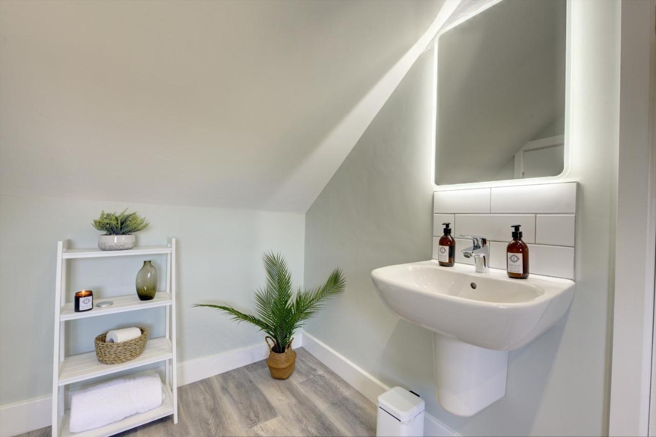 The Nook - A Modern 2 Bedroom Loft With Parking Ripon Exteriör bild